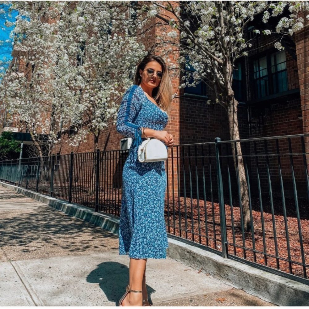 NEW Ali & Jay Blue Floral Field Flowers Midi Dress - Picture 2 of 13